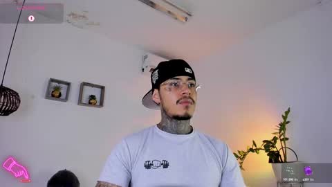 Snapshot of jordansmiith_ chatting on 23, 2, 2025 Jordan Smith online show from 23, 2, 2025