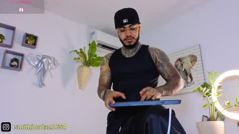 Snapshot of jordansmiith_ chatting on 18, 9, 2025 Jordan Smith online show from 18, 9, 2025