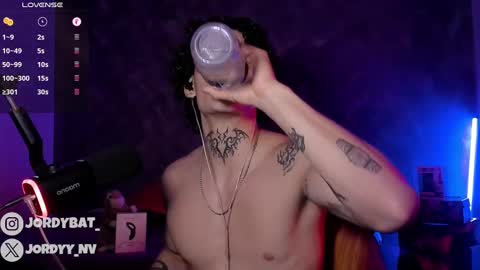 Snapshot of jordybatt chatting on 11, 3, 2025 JORDY online show from 11, 3, 2025