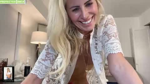 Snapshot of jordyngrangexo chatting on 21, 10, 2025 Jordyn Grange online show from 21, 10, 2025