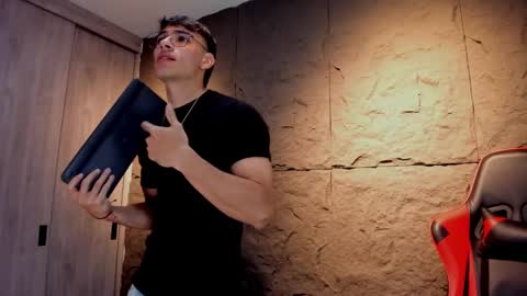 Snapshot of joseph__boy chatting on 8, 3, 2025 JOSEPH online show from 8, 3, 2025