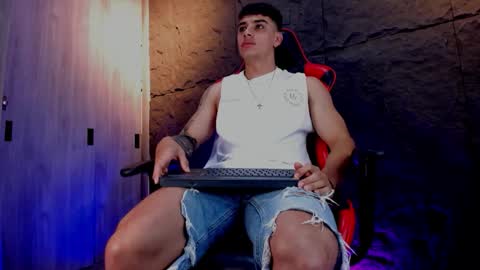 Snapshot of joseph__boy chatting on 8, 11, 2025 JOSEPH online show from 8, 11, 2025