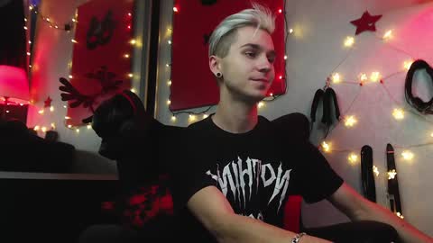 Snapshot of joseph__quinn chatting on 23, 12, 2024 Master Joseph online show from 23, 12, 2024