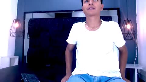 Snapshot of joseph_gonzalez chatting on 21, 12, 2025 Joseph Gonzalez online show from 21, 12, 2025