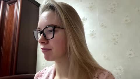 Snapshot of josephstahnke chatting on 2, 12, 2025 Anessa online show from 2, 12, 2025