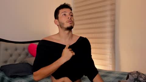 Snapshot of josh_and_dilany chatting on 24, 2, 2025 Dilany Josh online show from 24, 2, 2025