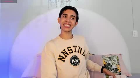 Snapshot of joshua_sanz chatting on 18, 12, 2025 Joshua Sanz online show from 18, 12, 2025