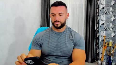 Snapshot of joshuamuscle69 chatting on 21, 10, 2025 joshuamuscle69 online show from 21, 10, 2025