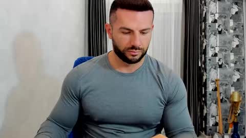 Snapshot of joshuamuscle69 chatting on 3, 12, 2025 joshuamuscle69 online show from 3, 12, 2025