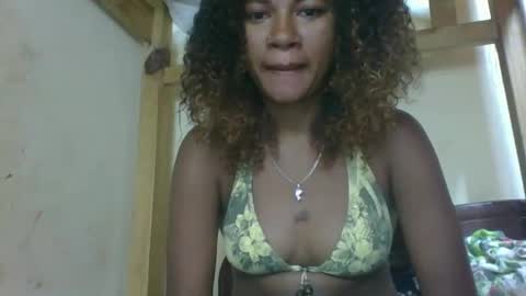 Snapshot of josiane93 chatting on 26, 10, 2025 josiane online show from 26, 10, 2025