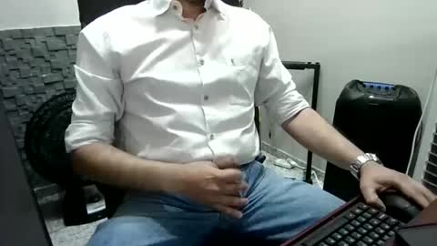 jotacalvarengas online show from 7, 4, 2026