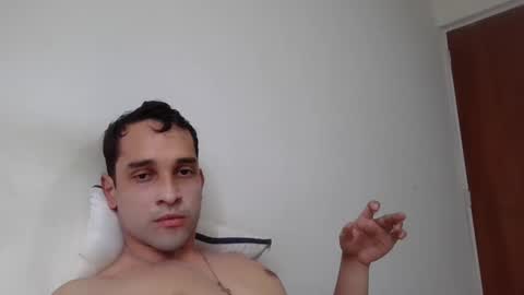 Snapshot of jovenvergonguapo09 chatting on 15, 2, 2025 Van Helsing online show from 15, 2, 2025