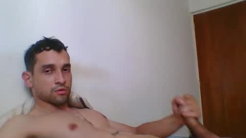 Snapshot of jovenvergonguapo09 chatting on 25, 10, 2025 Van Helsing online show from 25, 10, 2025