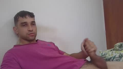 Snapshot of jovenvergonguapo09 chatting on 15, 12, 2025 Van Helsing online show from 15, 12, 2025