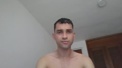 Snapshot of jovenvergonguapo09 chatting on 19, 12, 2025 Van Helsing online show from 19, 12, 2025