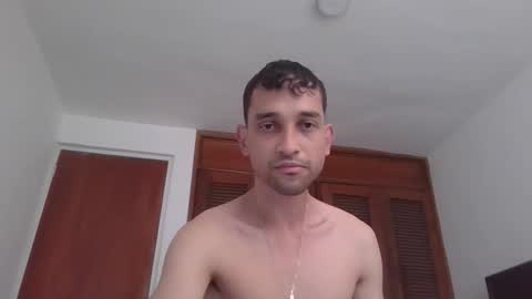 Snapshot of jovenvergonguapo09 chatting on 18, 1, 2026 Van Helsing online show from 18, 1, 2026