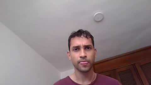 Snapshot of jovenvergonguapo09 chatting on 26, 7, 2026 Van Helsing online show from 26, 7, 2026