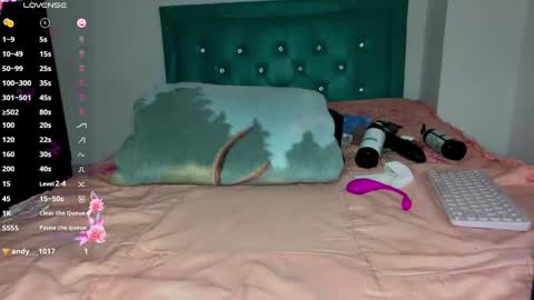 Snapshot of joyshe__vergara chatting on 9, 3, 2025 online show from 9, 3, 2025