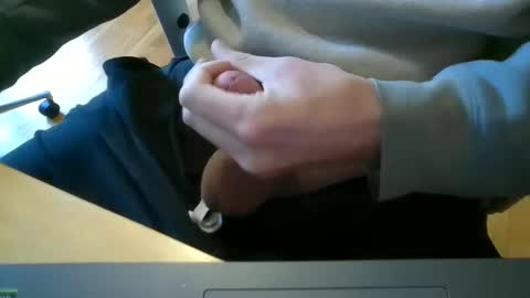 Snapshot of jpguy1989 chatting on 21, 12, 2024 jpguy1989 online show from 21, 12, 2024