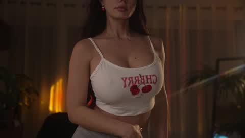 Jennifer Diaz online show from 24, 3, 2026