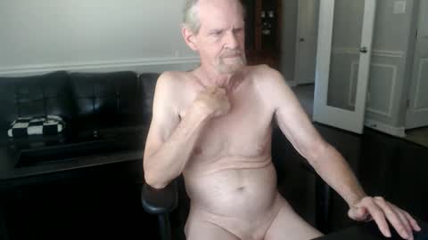 Snapshot of jtull52 chatting on 11, 10, 2025 jtull52 online show from 11, 10, 2025