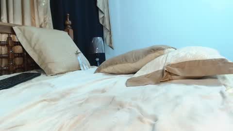    online show from 25, 2, 2025