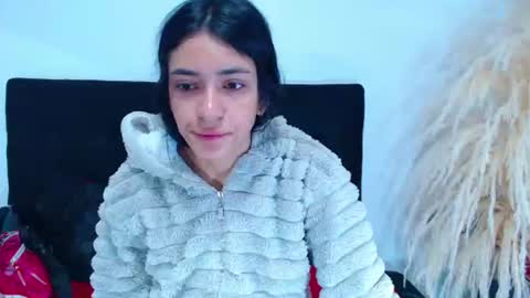 Snapshot of juan_and_luciana chatting on 1, 7, 2026 online show from 1, 7, 2026