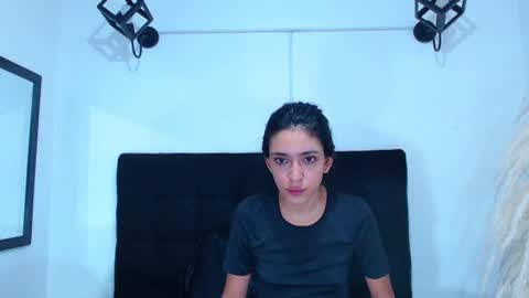 Snapshot of juan_and_luciana chatting on 17, 7, 2026 online show from 17, 7, 2026