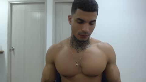 juan_gomez_1 online show from 14, 1, 2025