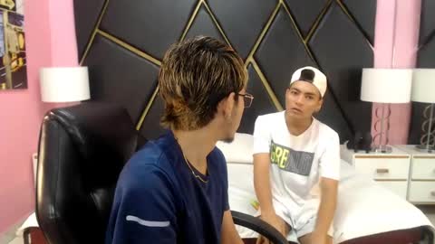 juan_saul1 online show from 24, 4, 2026