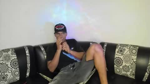 Snapshot of juanbigcock21cm chatting on 4, 5, 2026 juan jose online show from 4, 5, 2026