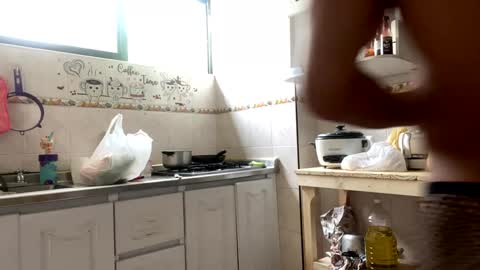 Juan Esteban online show from 4, 12, 2024