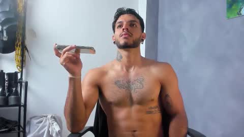 Juan Esteban online show from 5, 2, 2026