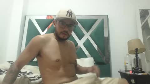 Snapshot of juanfe_style chatting on 19, 11, 2025 juanfe_style online show from 19, 11, 2025