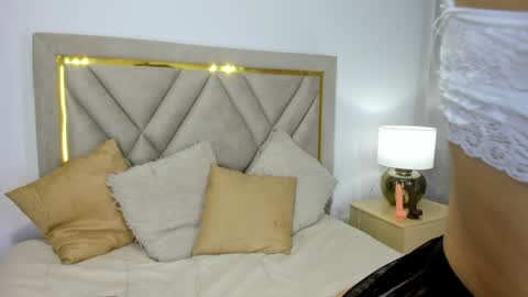 Snapshot of juanita_owens chatting on 10, 12, 2024 juanita_owens online show from 10, 12, 2024