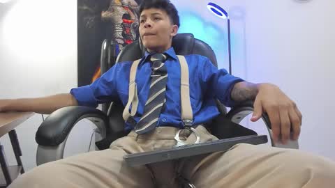 Snapshot of juank_wss chatting on 8, 11, 2025 Juank online show from 8, 11, 2025