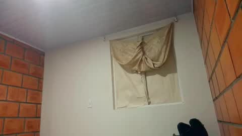 juankikplolol online show from 5, 10, 2025