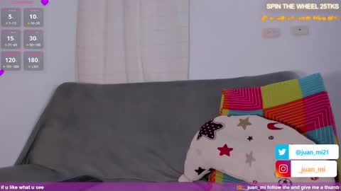Snapshot of juanmiiss chatting on 11, 11, 2025 Juan Miguel online show from 11, 11, 2025