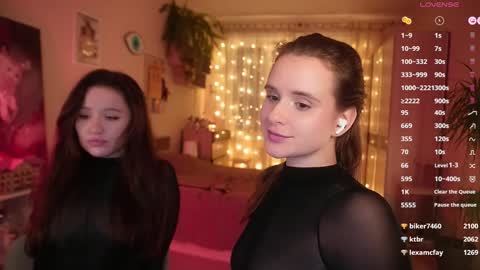 Snapshot of juelzfoxy chatting on 19, 12, 2024 Juelz  online show from 19, 12, 2024