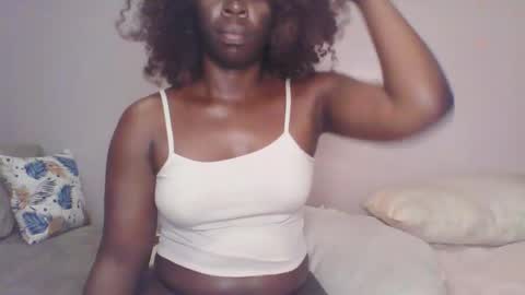 Snapshot of juicy_assgamma chatting on 22, 9, 2025 juicyass online show from 22, 9, 2025