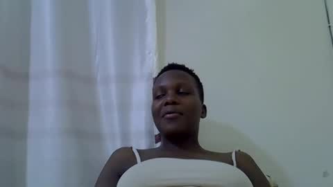 Snapshot of juicy_bella2 chatting on 14, 10, 2025 juicy_bella2 online show from 14, 10, 2025