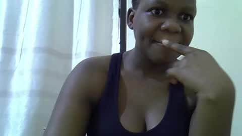 Snapshot of juicy_bella2 chatting on 16, 10, 2025 juicy_bella2 online show from 16, 10, 2025