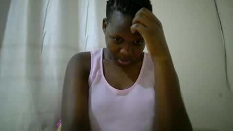 Snapshot of juicy_bella2 chatting on 16, 10, 2025 juicy_bella2 online show from 16, 10, 2025