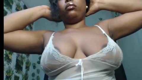 Snapshot of juicy_gold22 chatting on 2, 2, 2025 Mariagold online show from 2, 2, 2025
