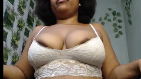 Snapshot of juicy_gold22 chatting on 4, 3, 2025 Mariagold online show from 4, 3, 2025