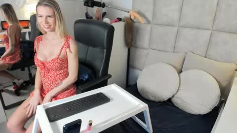 Snapshot of juicy_pussie chatting on 6, 3, 2026 Tatjana online show from 6, 3, 2026
