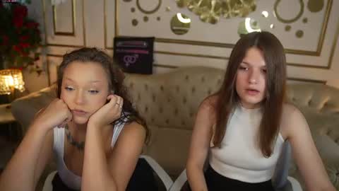 Snapshot of juicy_secrets_054 chatting on 23, 6, 2026 Elza online show from 23, 6, 2026