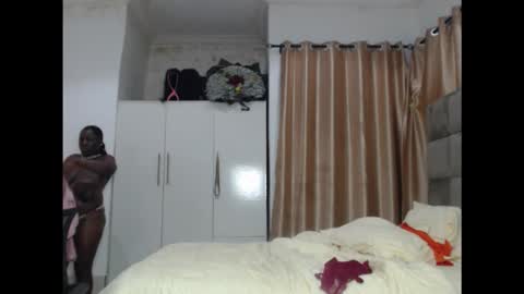 juicyxxxboobs online show from 9, 11, 2025