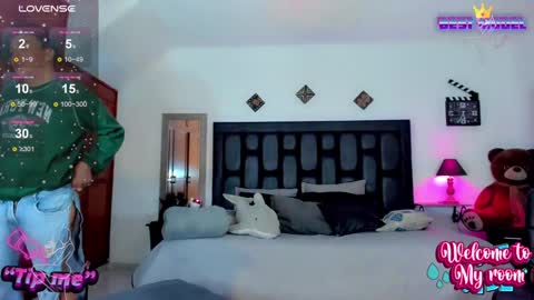 Snapshot of jujubee_lander chatting on 1, 2, 2025 Jujubee online show from 1, 2, 2025