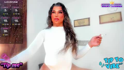 Snapshot of jujubee_lander chatting on 18, 10, 2025 Jujubee online show from 18, 10, 2025